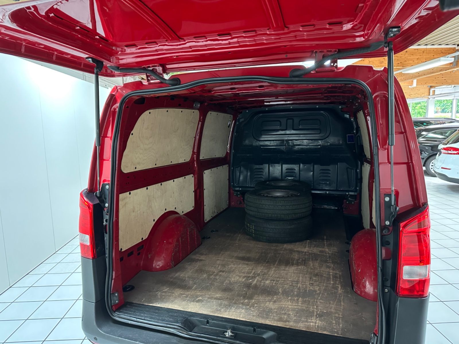 Fahrzeugabbildung Mercedes-Benz Vito Kasten 111 CDI FWD extralang*Klima*Radio
