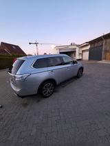 Mitsubishi Outlander 2.2 DI-D ClearTec 4WD AT Diamant E... - Mitsubishi Outlander mit Panoramadach