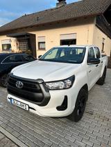Toyota Hilux 4x4 Double Cab Top Zustand - gebrauchte Toyota Hilux aus dem Jahr 2022