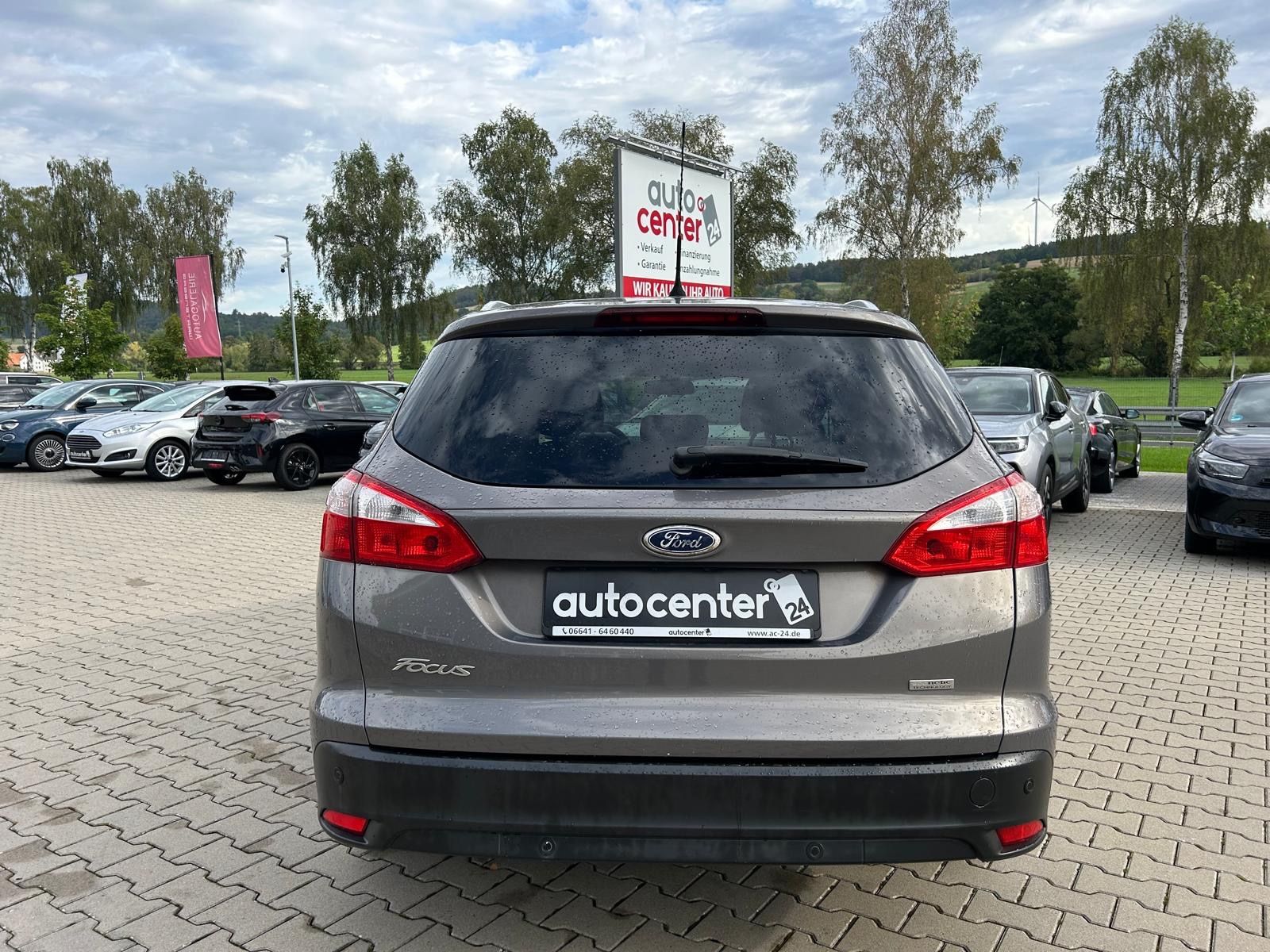 Fahrzeugabbildung Ford Focus Turnier°Champions Edition°Navi°Shz°