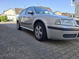 Skoda Octavia aus 2 Hand.Motor 2.0 - gebrauchte Skoda Octavia aus dem Jahr 2000