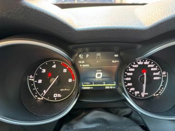 Alfa-Romeo Stelvio - 3