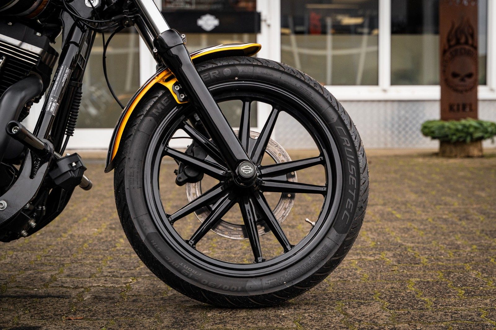 Fahrzeugabbildung Harley-Davidson Dyna Street Bob Ltd. Heinz Bikes Clubstyle 1of1