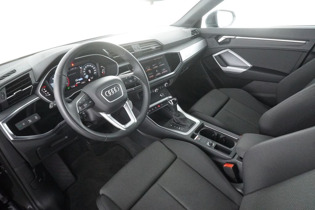 Image of Audi Q3