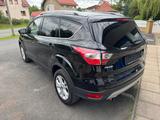Ford Kuga Titanium PDC RFK NAVI - Ford Kuga: Schwarz