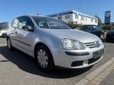 Volkswagen Golf V Lim. Trend Klimaaut 1.Hand Hagelschaden ! - : bis 2500 €, TÜV