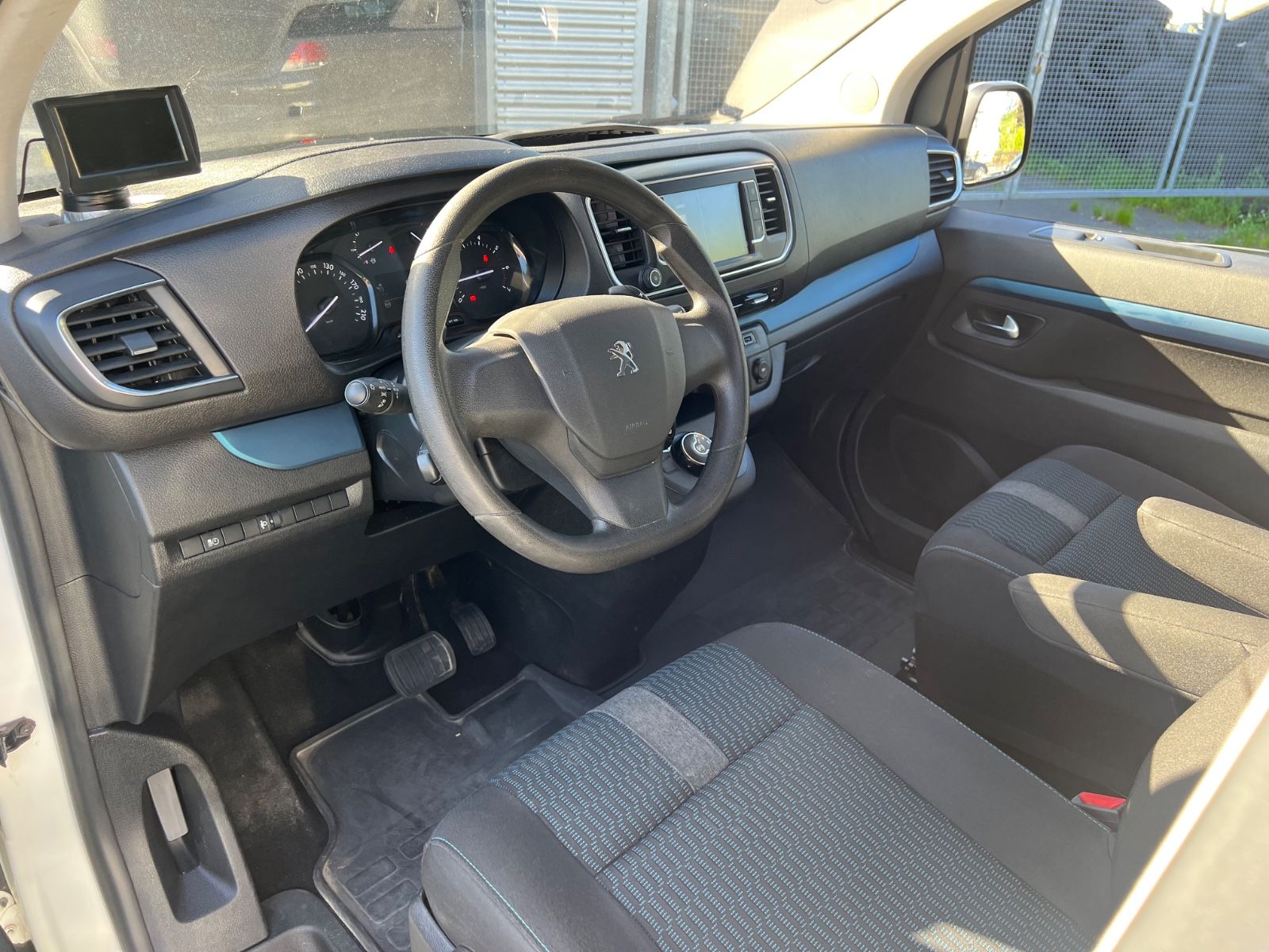 Fahrzeugabbildung Peugeot Traveller Active * 1.HAND *