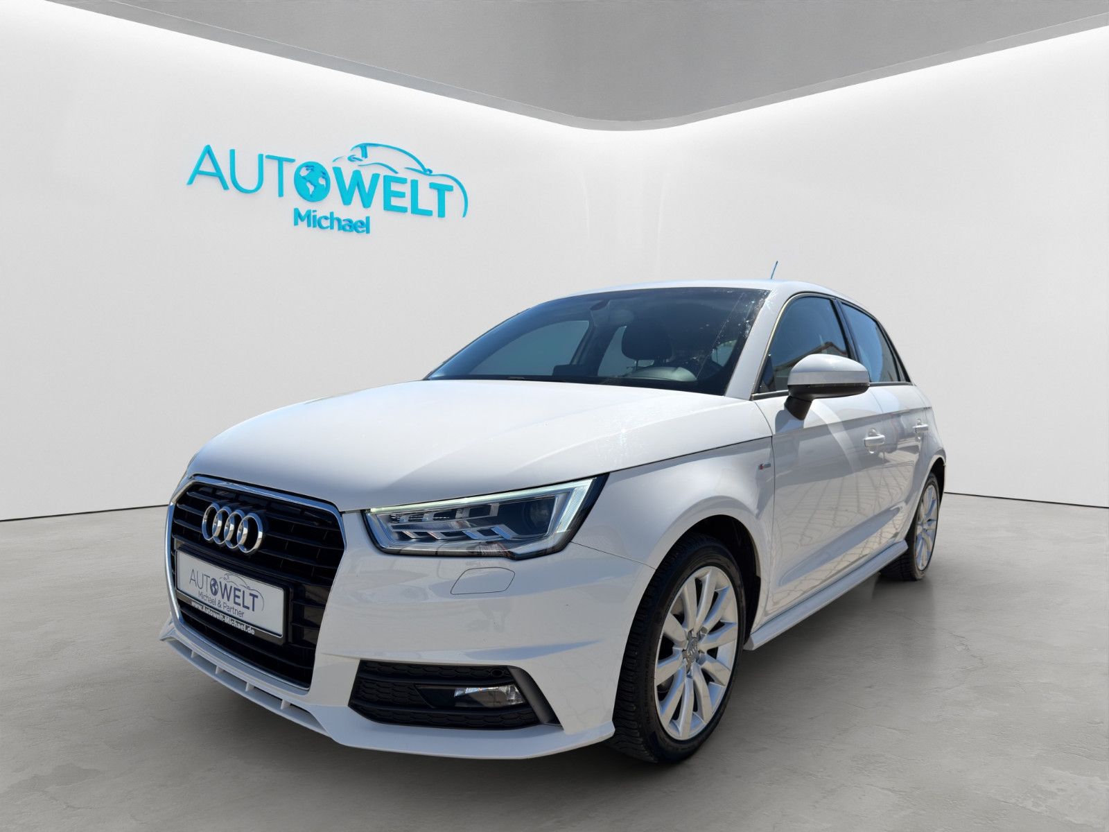 AUDI A1 Sportback 95PS S-Line KLIMAAUT XEN NAV TÜVNEU
