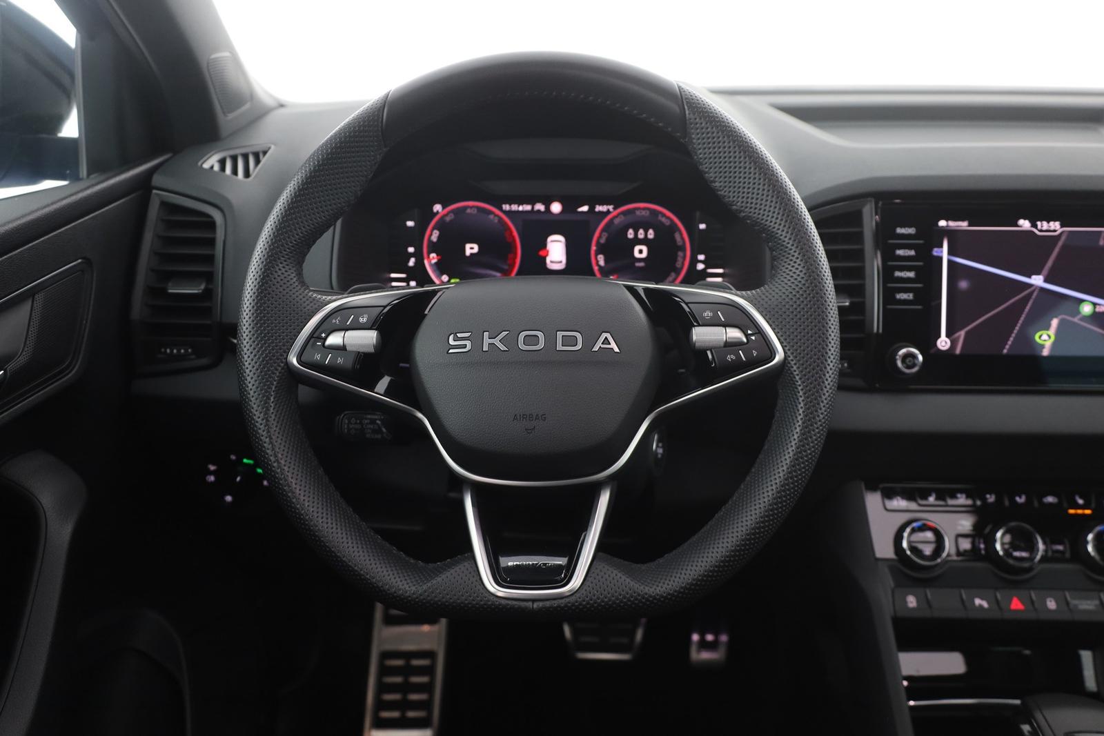 Skoda Karoq Sportline 2.0 TDI DSG Matrix ACC AHK Pano, миниатюра 15