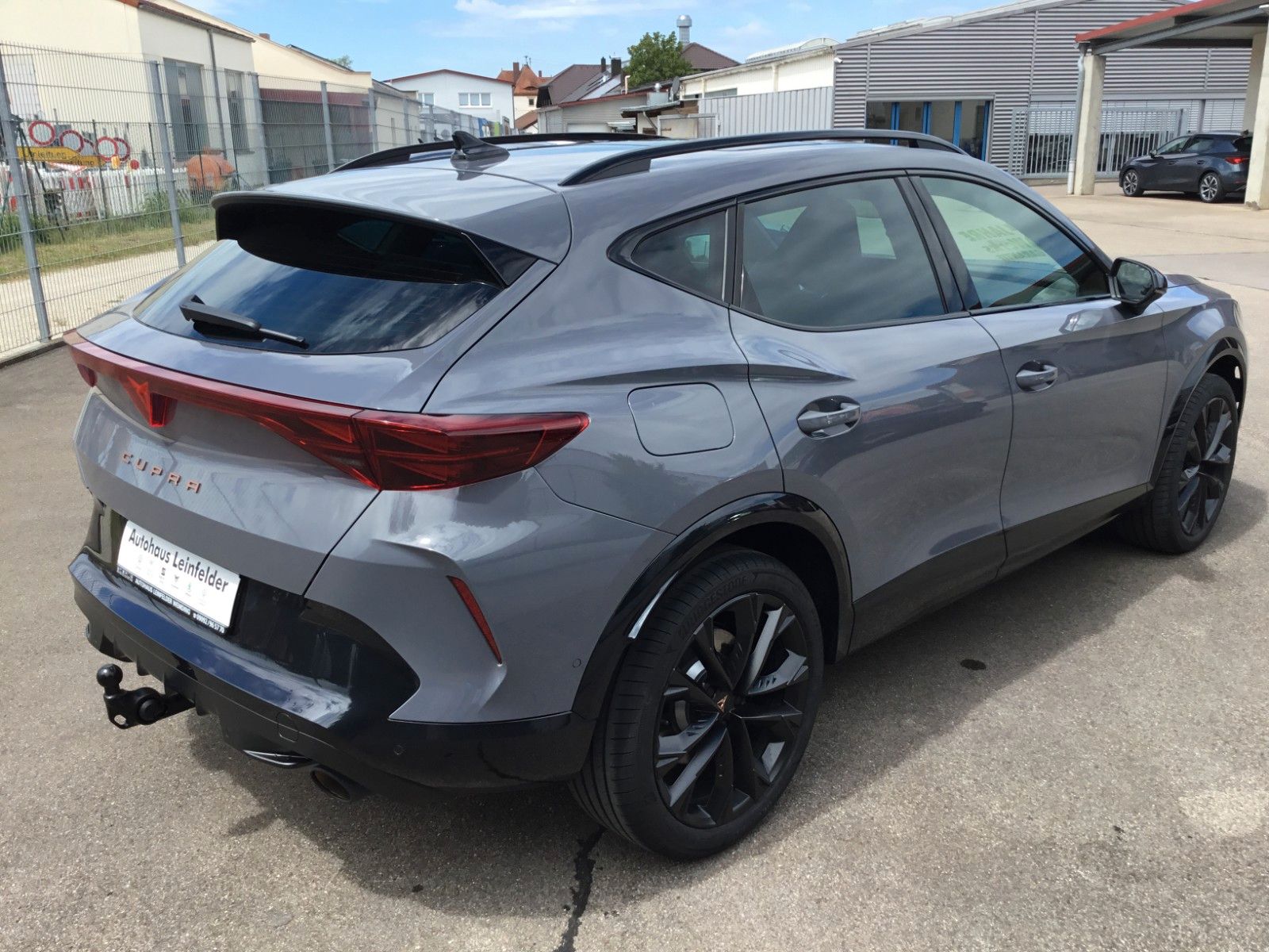 Fahrzeugabbildung CUPRA Formentor 2.0 TSI VZ Black Edition DSG+Pano+AHK