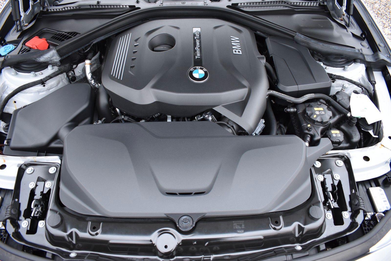 Fahrzeugabbildung BMW 320 i Limo. Sport Line