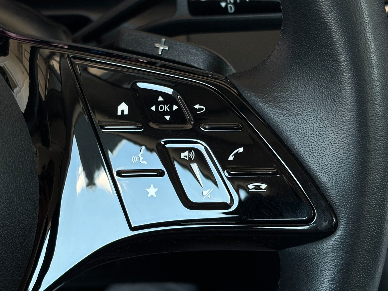 Fahrzeugabbildung Mercedes-Benz C 220d T Modell Autom Advanced MBUX Kamera SHZ