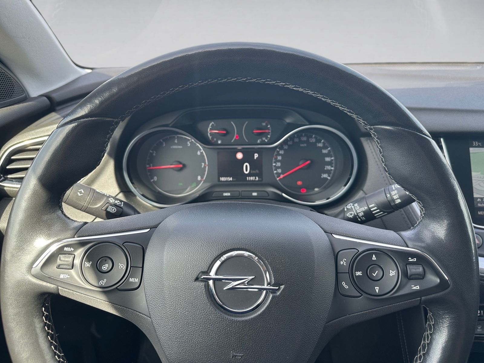 Fahrzeugabbildung Opel Grandland 1.2 Turbo Ultimate 360,AHK,LED,Leder