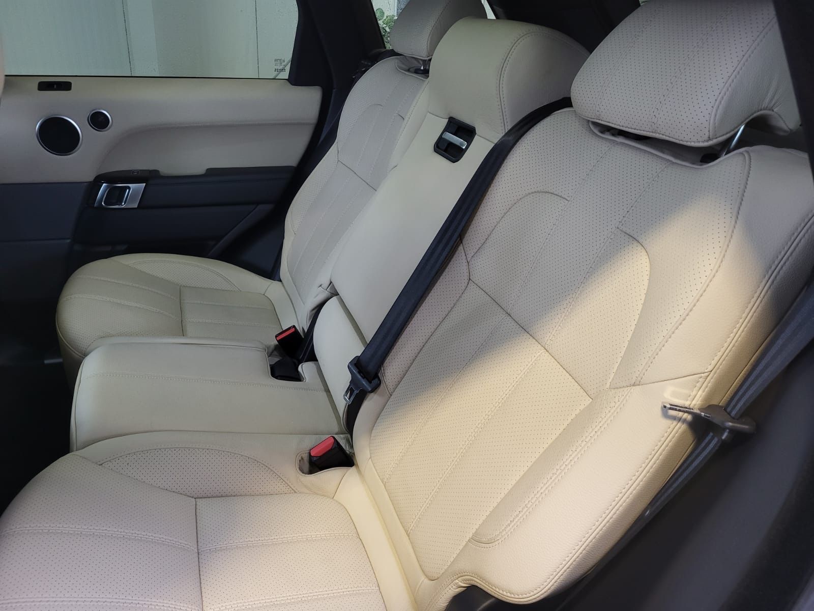 Fahrzeugabbildung Land Rover Range Rover Sport HSE Dynamic Pano AHK