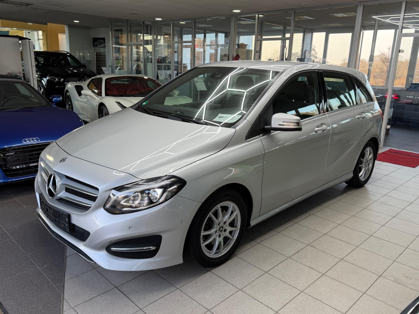 Mercedes-Benz B 200 d Urban Style Edition Automatik Navi KeyGo