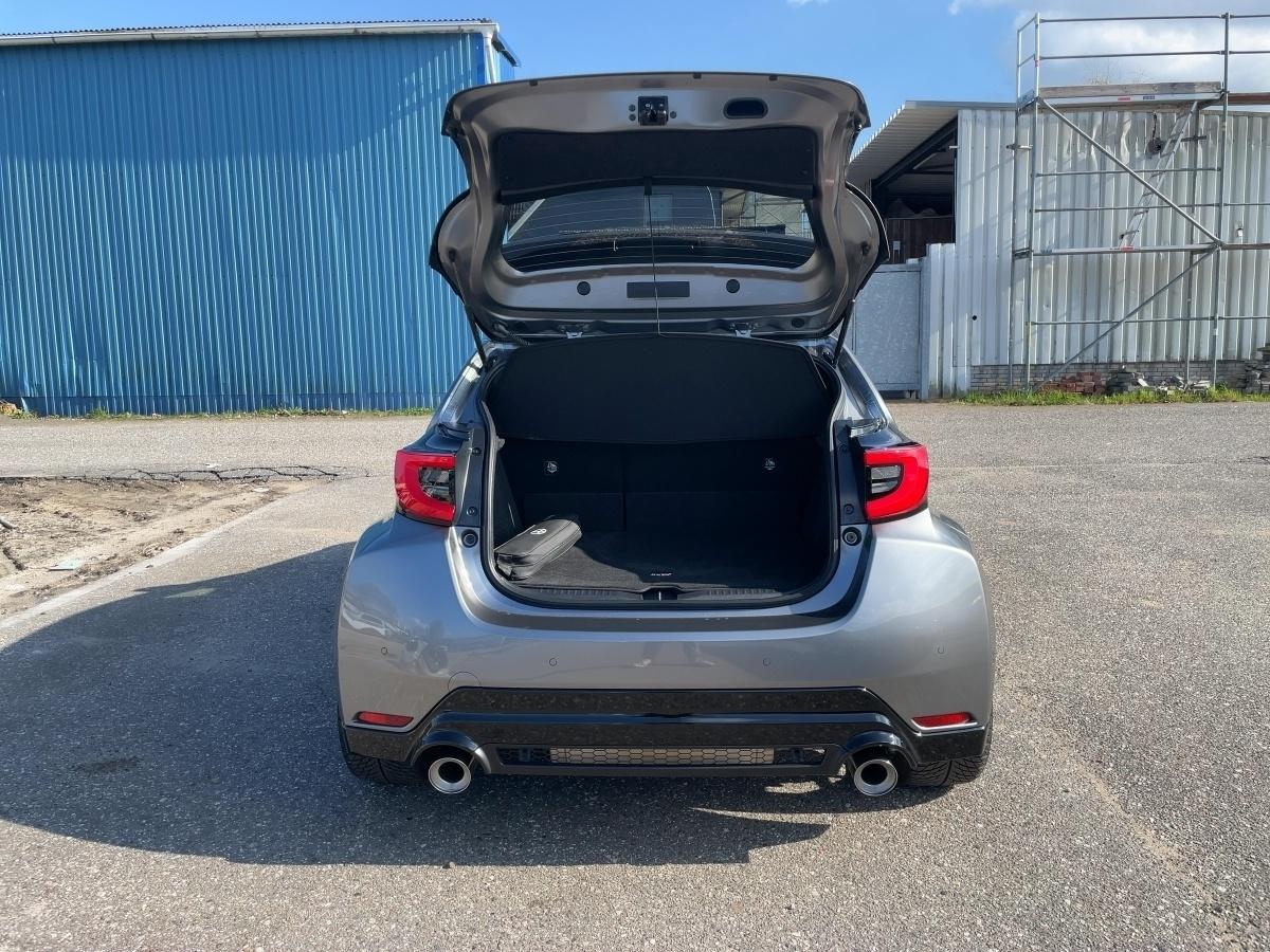 Toyota GR Yaris 1.6 Turbo GR 4x4 +JR-FELGEN+8-FACH+WINT
