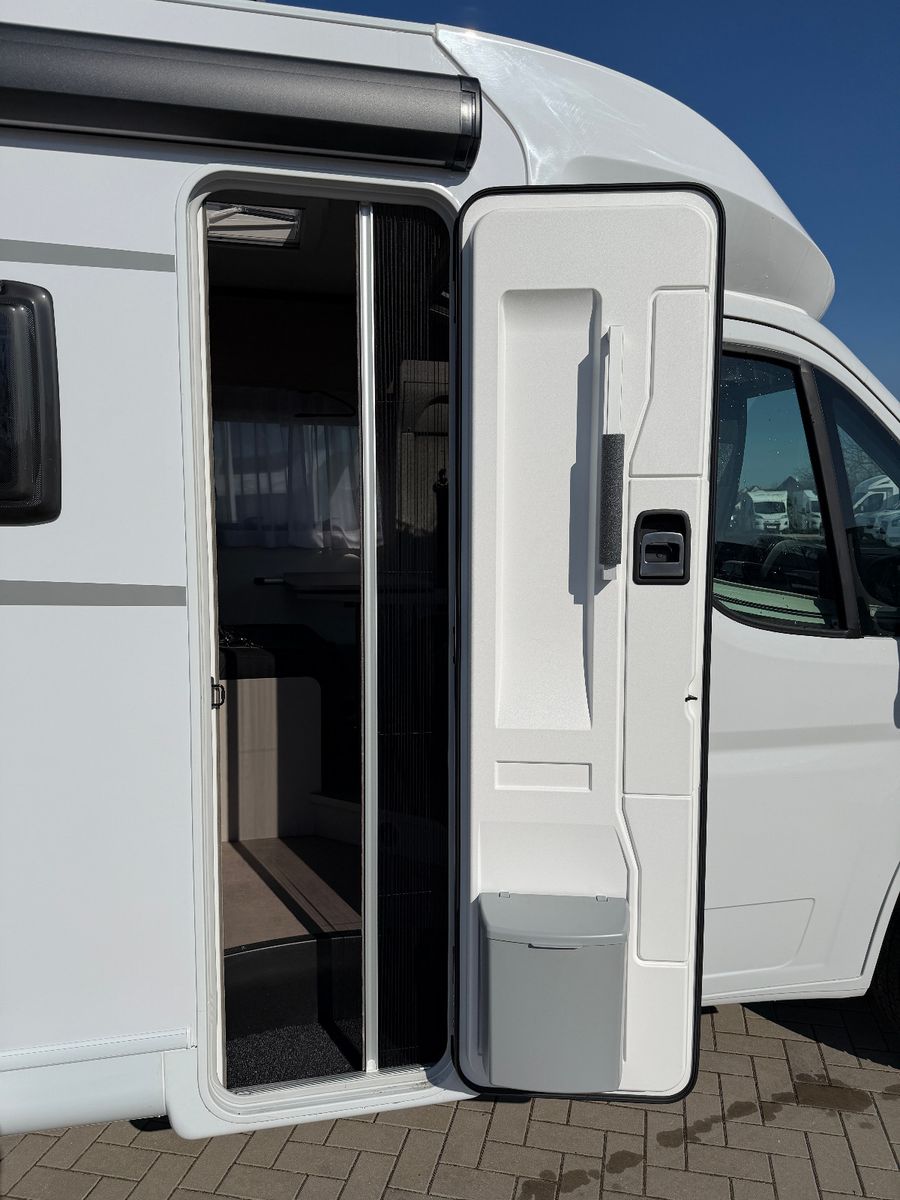 Fahrzeugabbildung LMC Tracer 670 V - 10.499€ sparen!