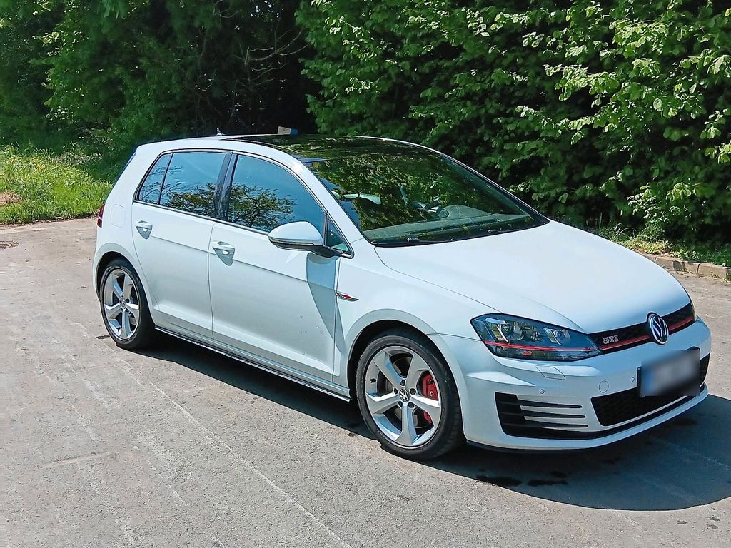 Image of Volkswagen Golf