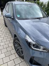 BMW iX1 eDrive20 Jahreswagen AHK Sportpaket StormBay - BMW iX1 von privat