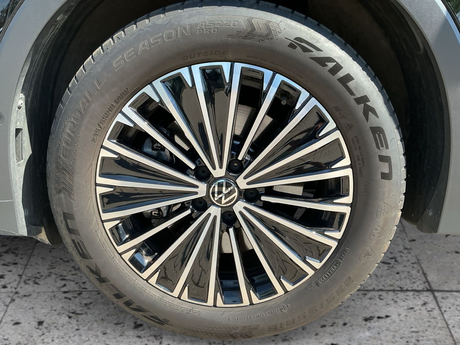 Volkswagen Tiguan - Bild 8