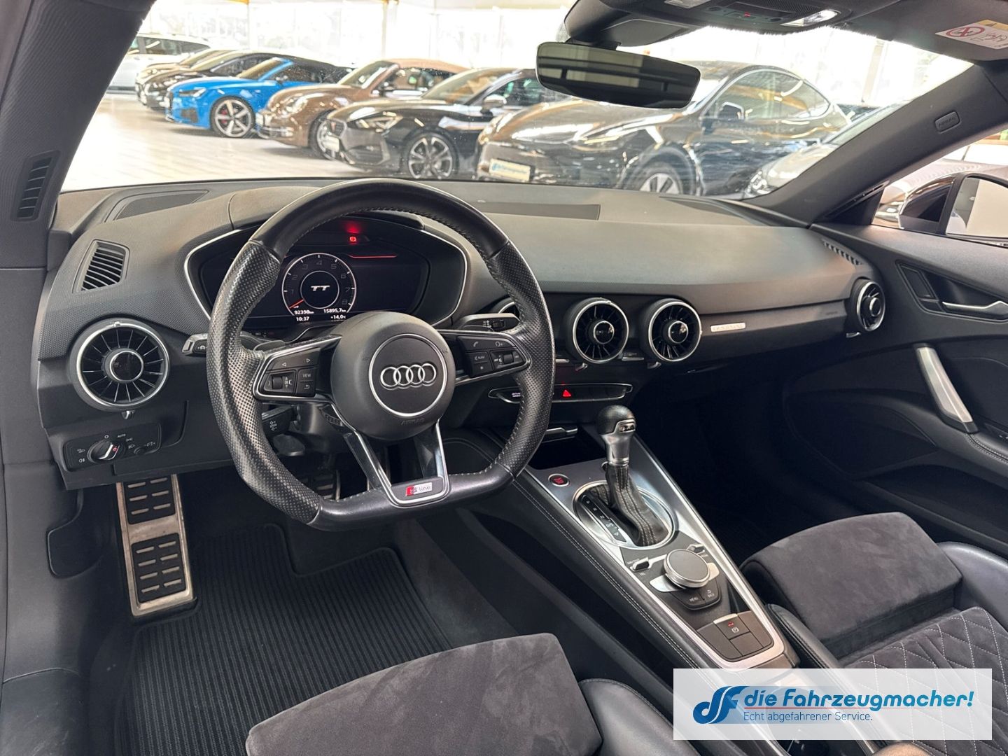 Fahrzeugabbildung Audi TT Coupe 2.0 TFSI quattro S line Sportpaket Lede