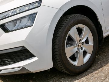 Skoda Kamiq 1.0 TSI Ambition Spurhalteassistent LED