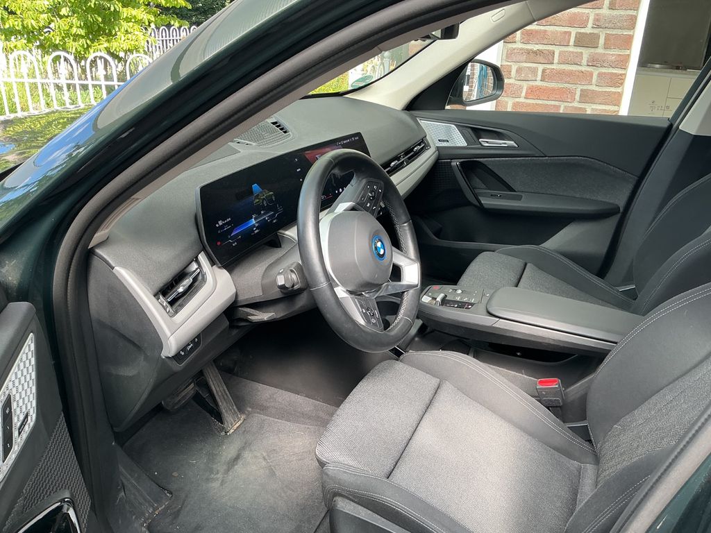 Image of BMW iX1