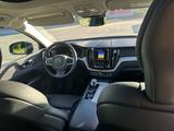Volvo XC60 T6 AWD Recharge Inscription Geartronic ... - mit Hybrid-Antrieb: Beige, Schiebedach