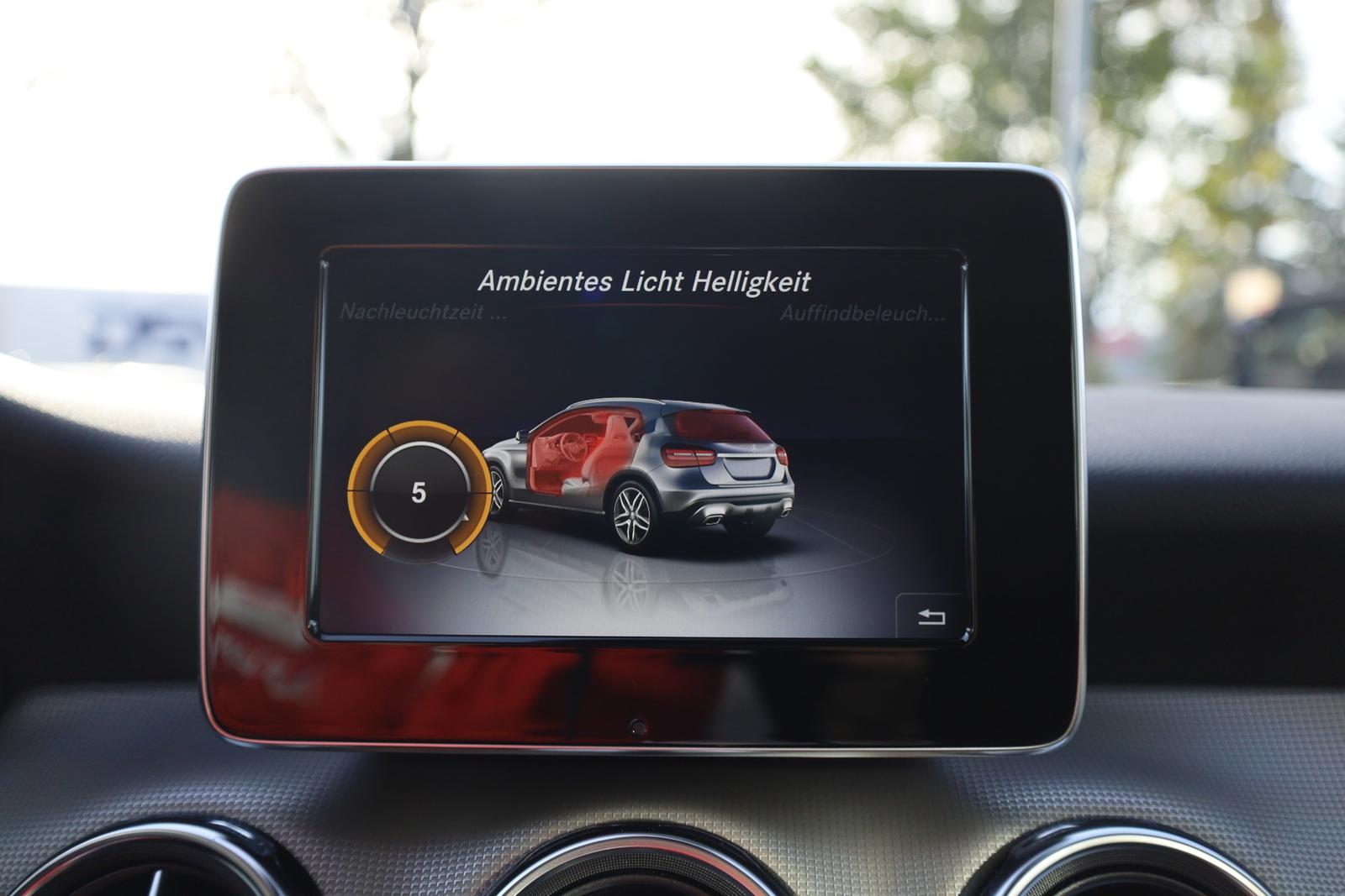 Mercedes-Benz GLA 200 Urban Aut. AHK LED 360° Navi Panorama