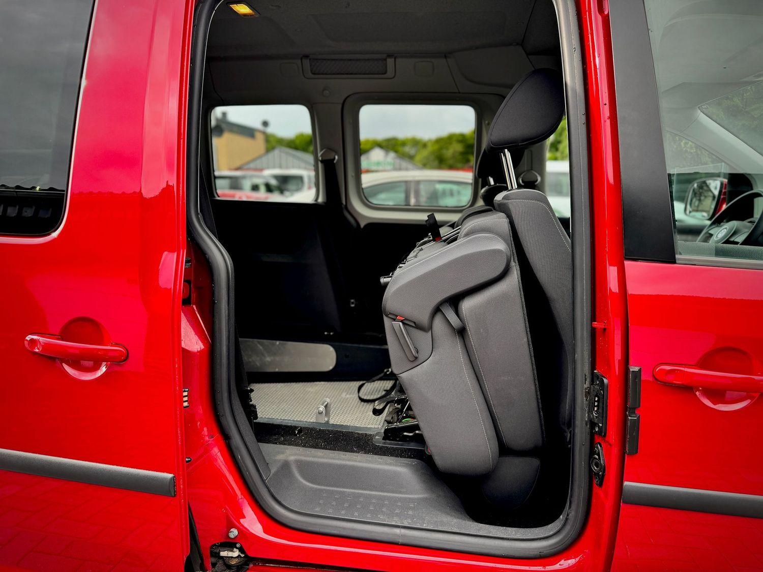Volkswagen Caddy 'Behindertengerecht-Rampe'5-Sitzer'Klima'