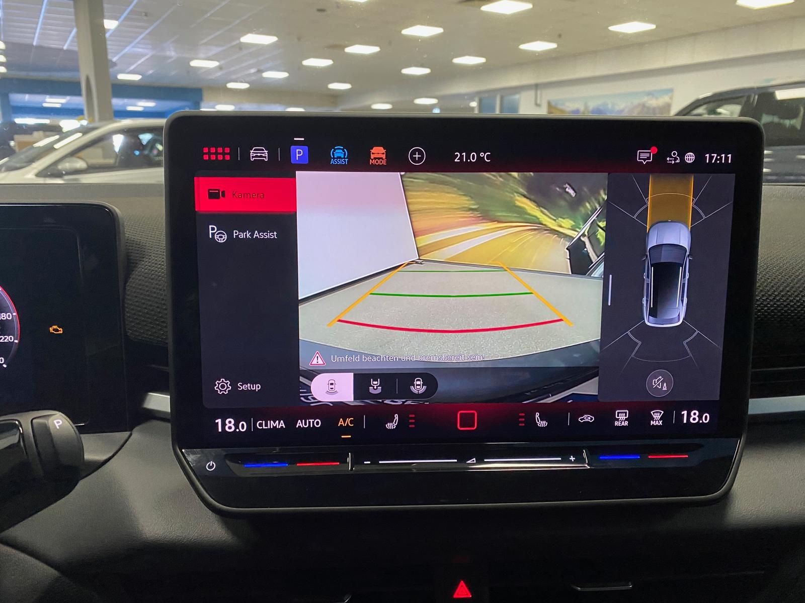 Fahrzeugabbildung Volkswagen T-Roc 1.5 eTSI R-Line NEUES MODELL AHK+ACC+KAMER