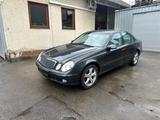 Mercedes-Benz E320 (W211) - Mercedes-Benz E 320: W211