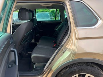 Volkswagen Tiguan - 11