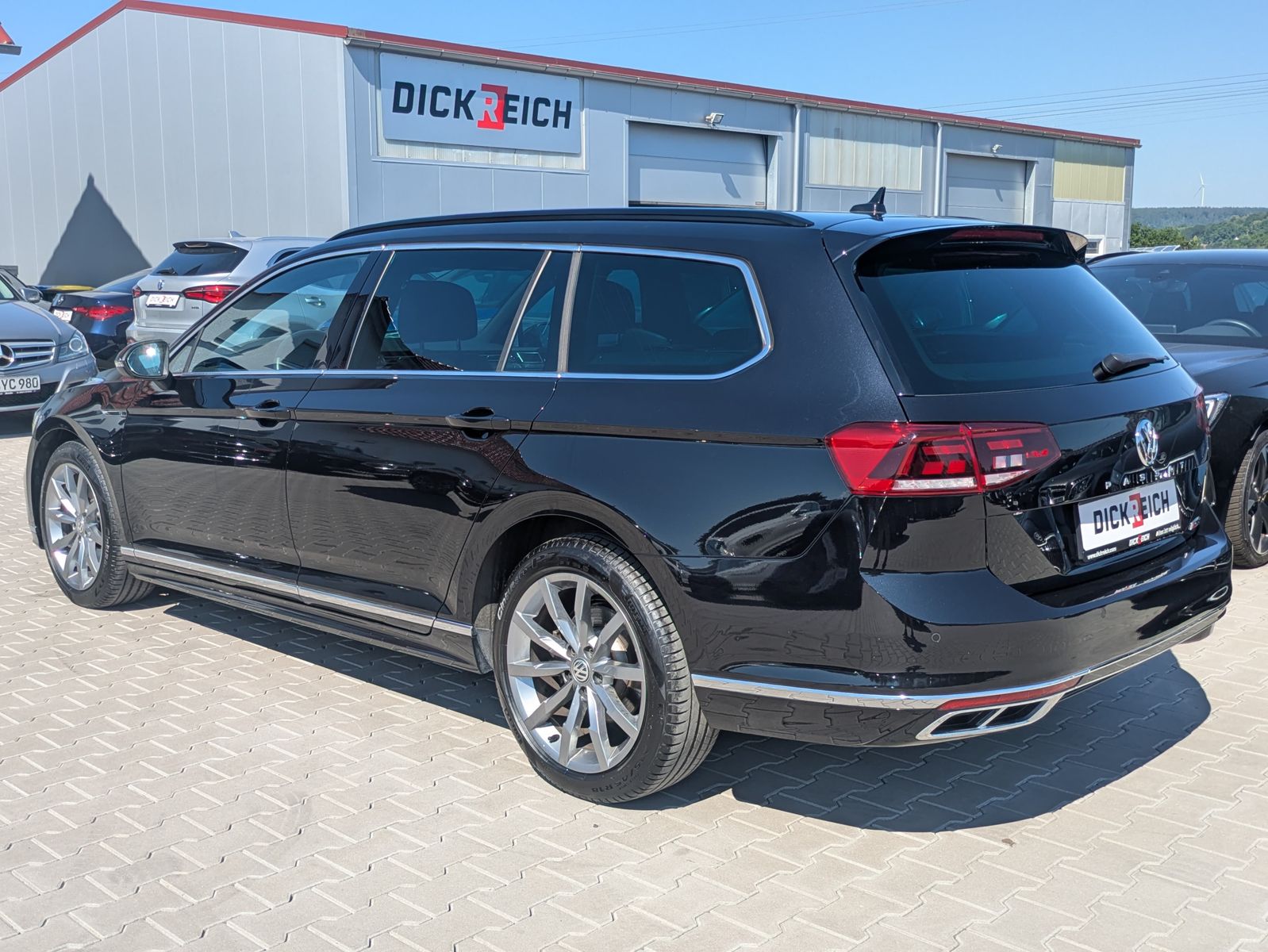 Fahrzeugabbildung Volkswagen Passat 2.0 TDI DSG R-Line 2x 4Motion LEDER*LED