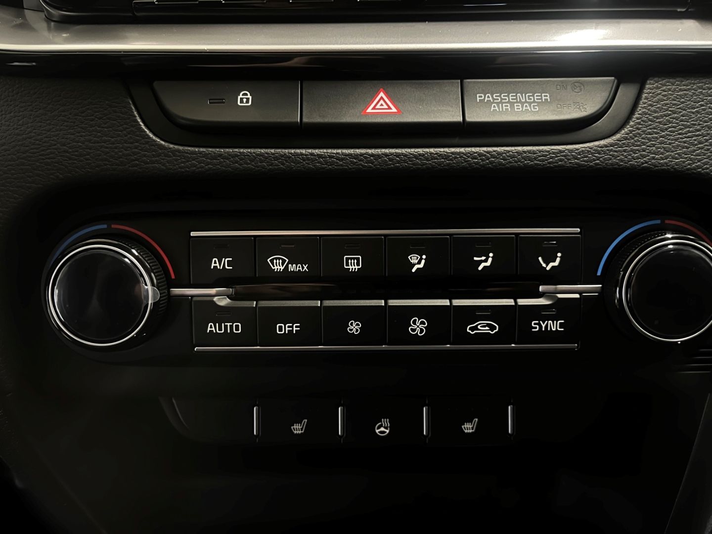 Fahrzeugabbildung Kia XCeed Vision 1.5 T-GDI Navi Lane ASS Kamera LED