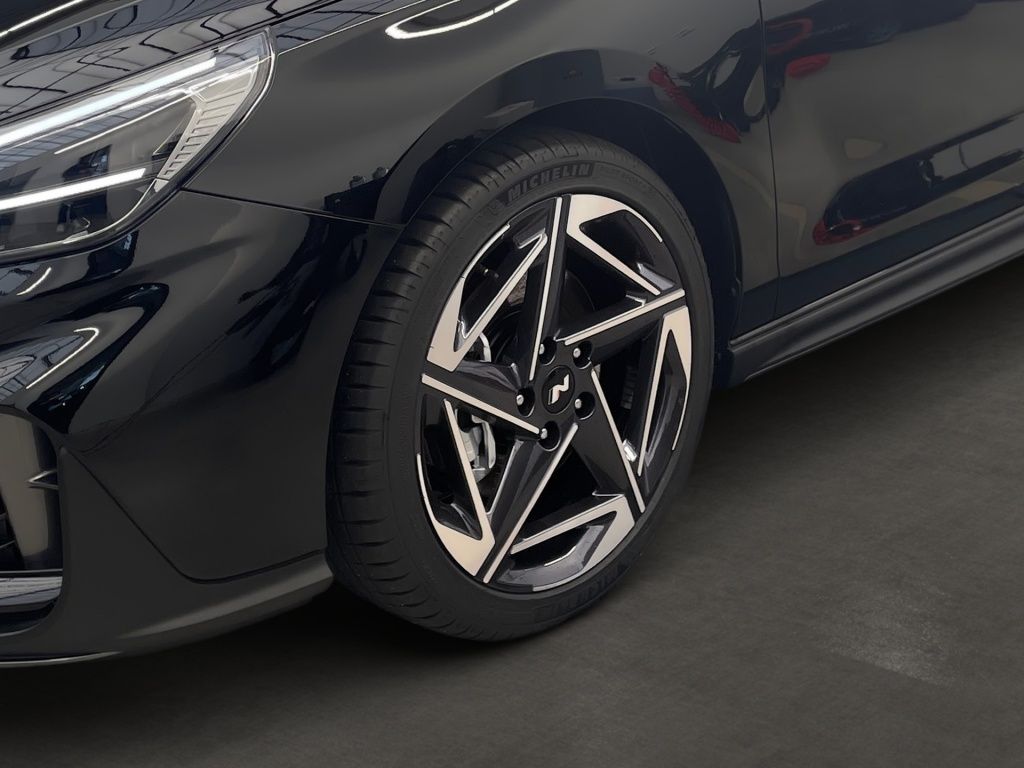 Fahrzeugabbildung Hyundai i30 FL 5-Türer (MY25) 1.5 T-GDI (140 PS) 48V 6-M