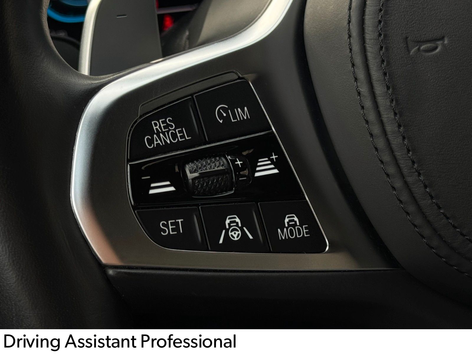 Fahrzeugabbildung BMW 330e M Sport Akustik Laser DrProf. 360° H&K HuD