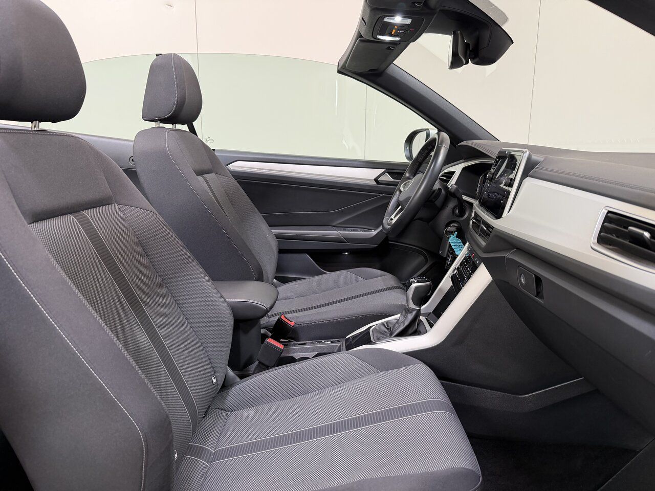 Volkswagen T-Roc Cabrio 1.5 Benzine Autom. - Apple CarPlay  imagem 2