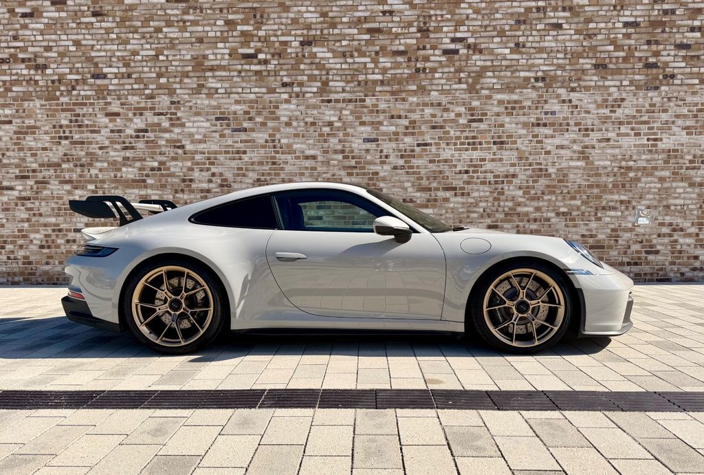 Image of Porsche 992