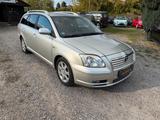 Toyota Avensis Kombi 2.0 VVT-i, Executive - Toyota Avensis aus 2004: Kombi