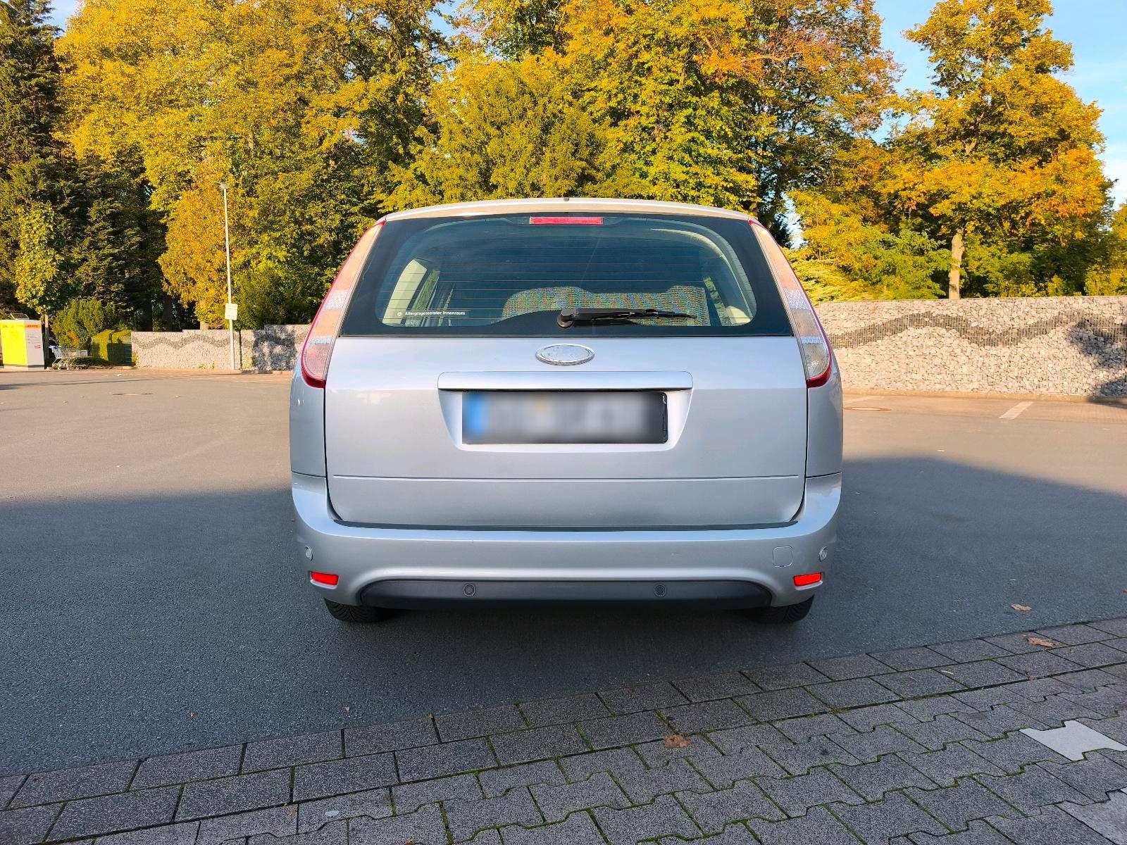 Ford Focus 2008 — вигляд ззаду
