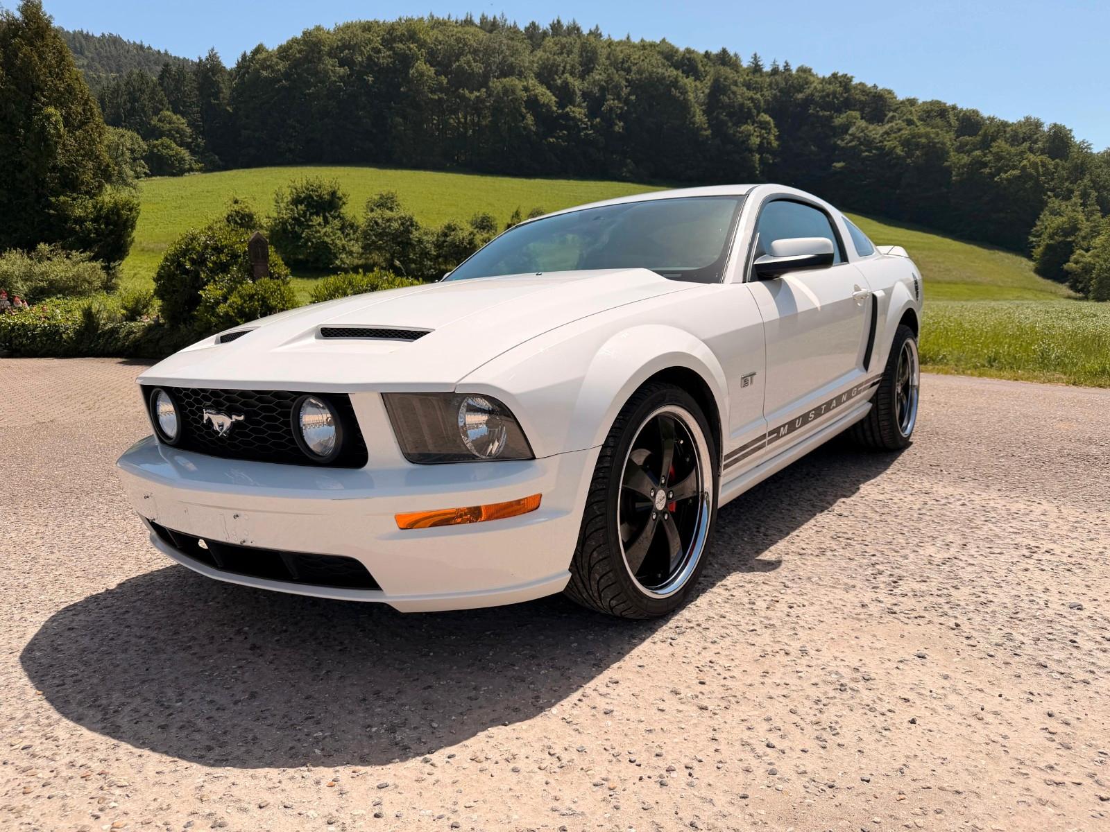 Ford Mustang V6