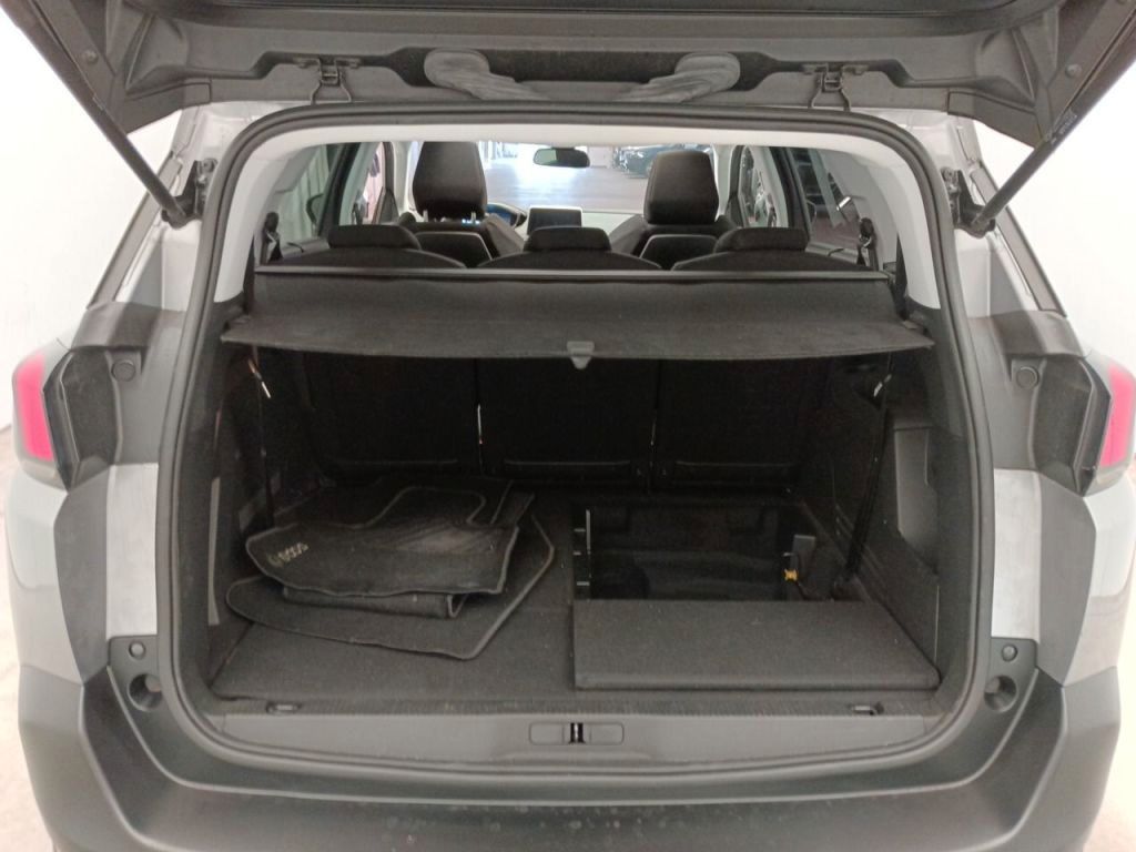 Fahrzeugabbildung Peugeot 5008 Active 1.5D NAVI/PANO/SHZ/PDC/R'CAM