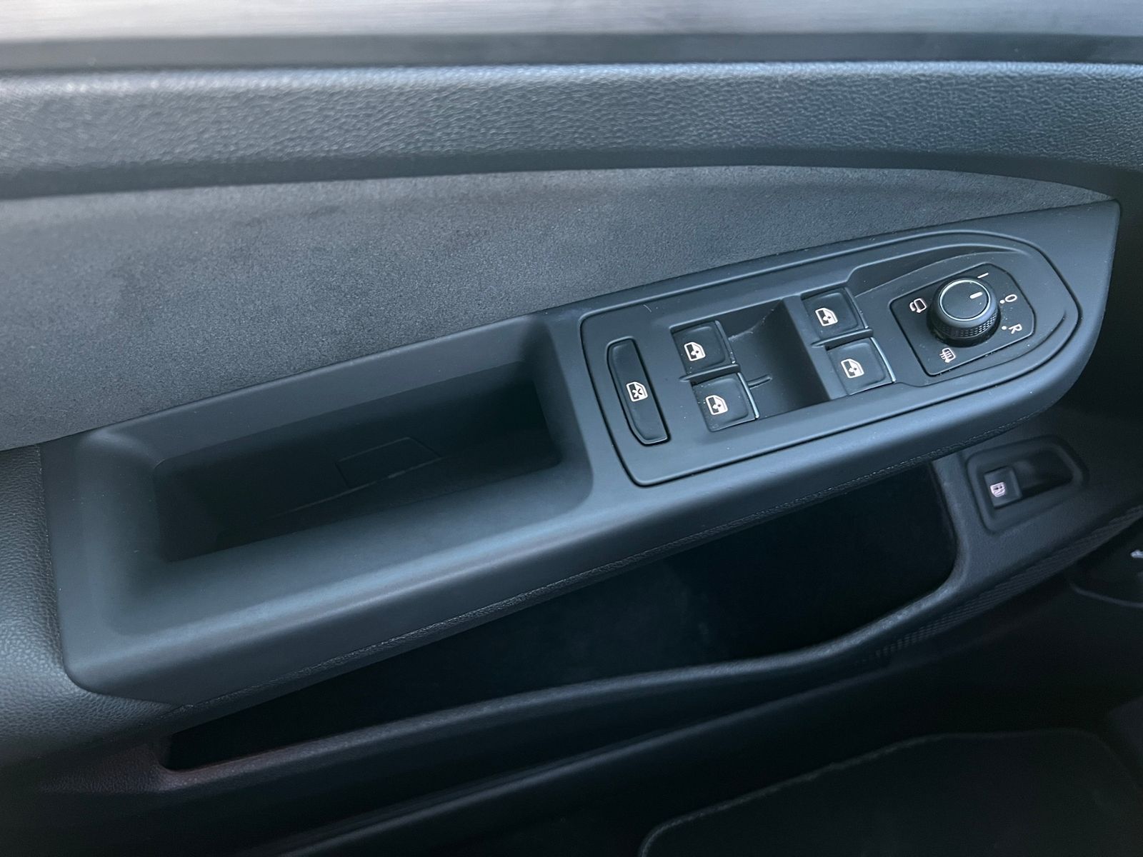 Fahrzeugabbildung Volkswagen Golf Style 1.4 TSI eHybrid DSG *AHK, IQ-Light, A