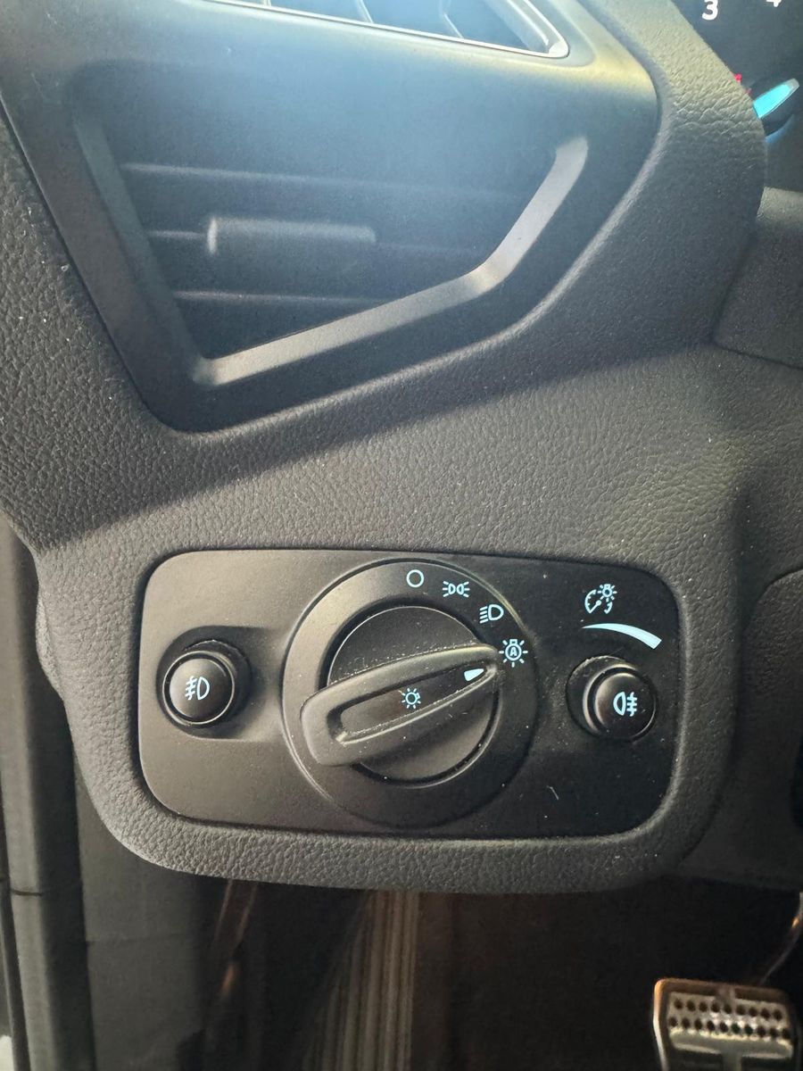 Fahrzeugabbildung Ford Kuga ST-Line /NAVI/KAMERA/AHK/KLIMA/ALLRAD