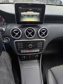 Bild 15 Mercedes-Benz A 180 Style Automatik Navi PDC SHZ