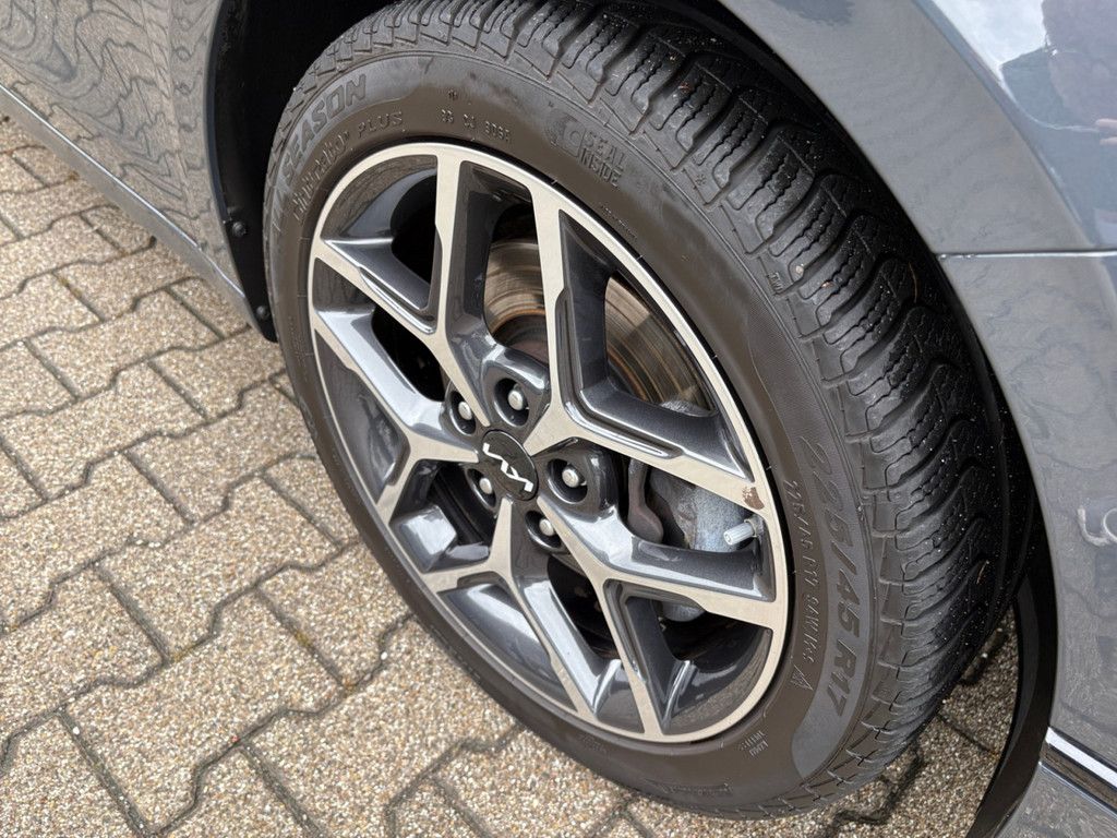 Fahrzeugabbildung Kia Ceed 1.5 T-GDI Spirit