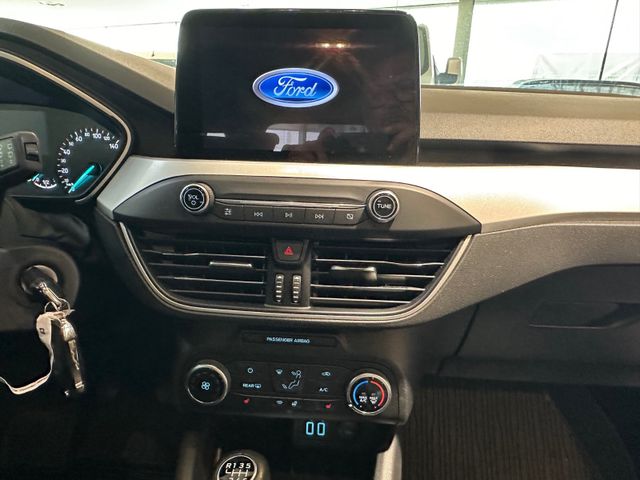 Fahrzeugabbildung Ford Focus Turnier Cool & Connect*CarPlay*RFK*SHZ*1.H