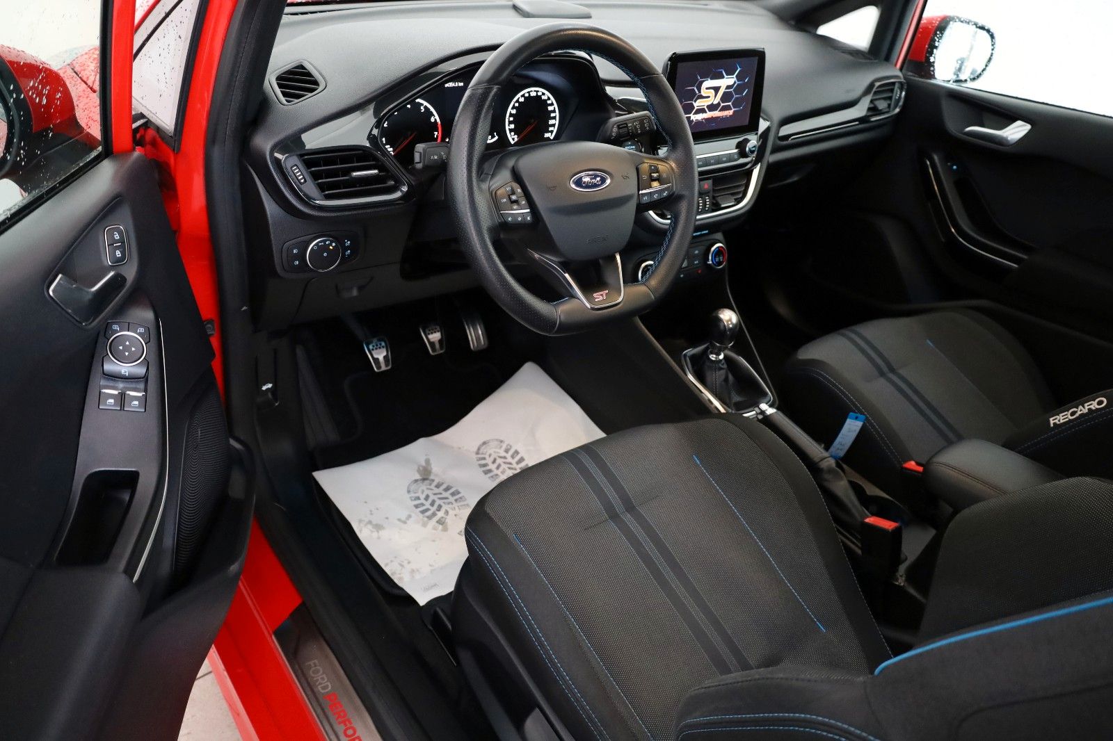 Fahrzeugabbildung Ford Fiesta ST Navi,LED,SH,PDC,Kamera,SR+WR