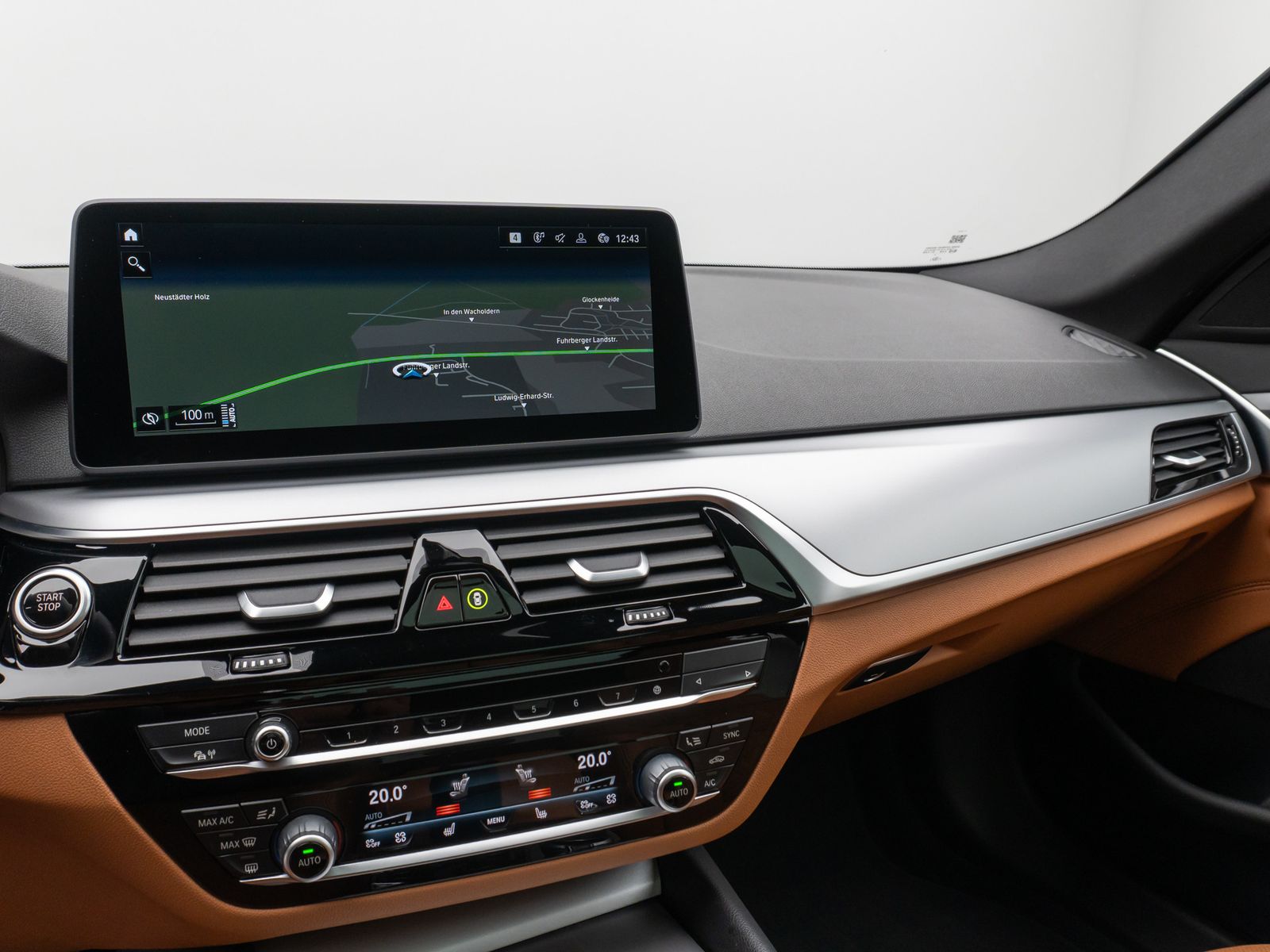 Fahrzeugabbildung BMW 530e  xD Panorama 360°Lenkrhz DAB HiFi AHK Sport